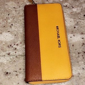 COPY - Mustard + Brown MICHAEL KORS wallet
